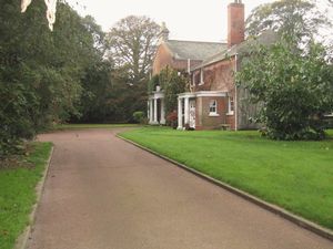 Front Entrance- click for photo gallery